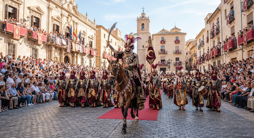 Desfile de Moros y Cristianos por las calles de la ciudad